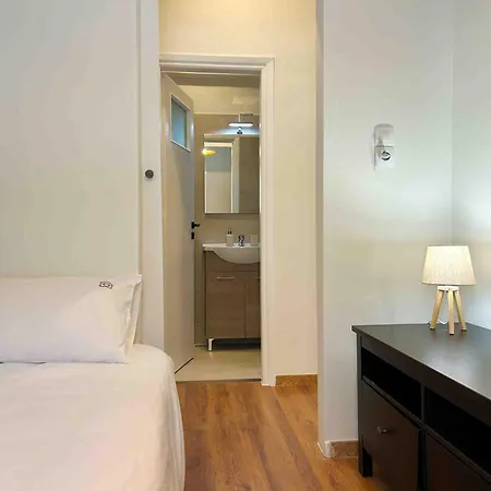 Restful Flat In Glyfada Center