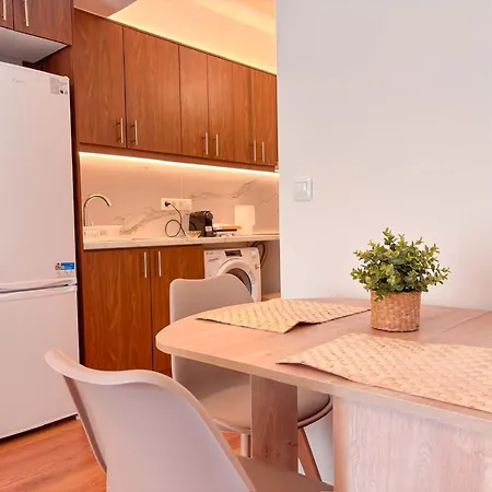 Restful Flat In Glyfada Center